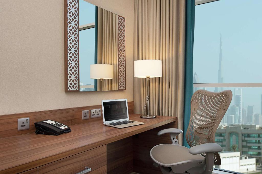 Відпочинок в готелі Hilton Garden Inn Dubai Al Mina