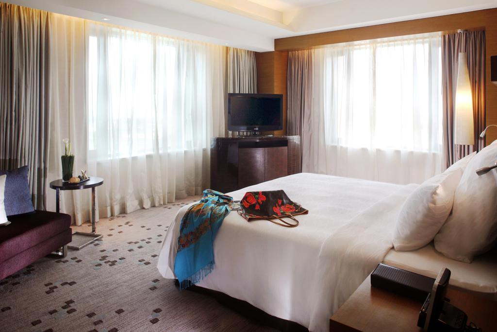 Radisson Blu Hotel, Себу (остров) цены