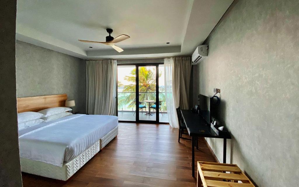 Відпочинок в готелі Plumeria Maldives