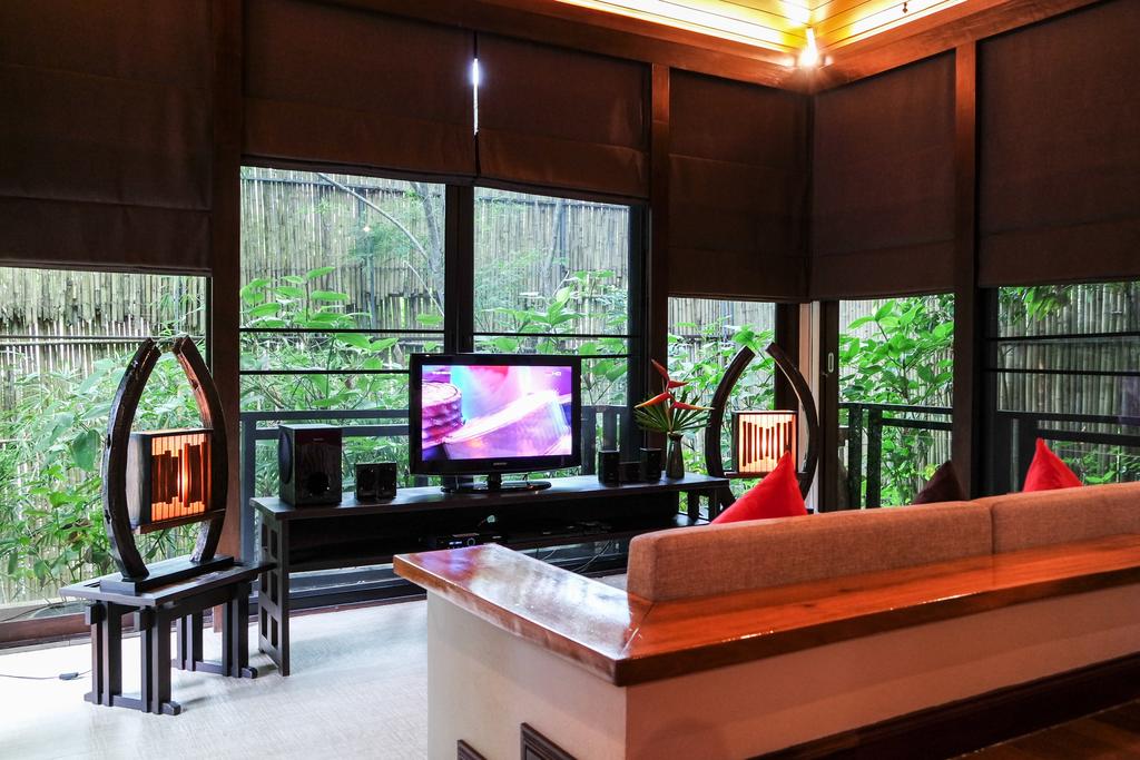 Відпочинок в готелі Korsiri Villas Пхукет Таїланд