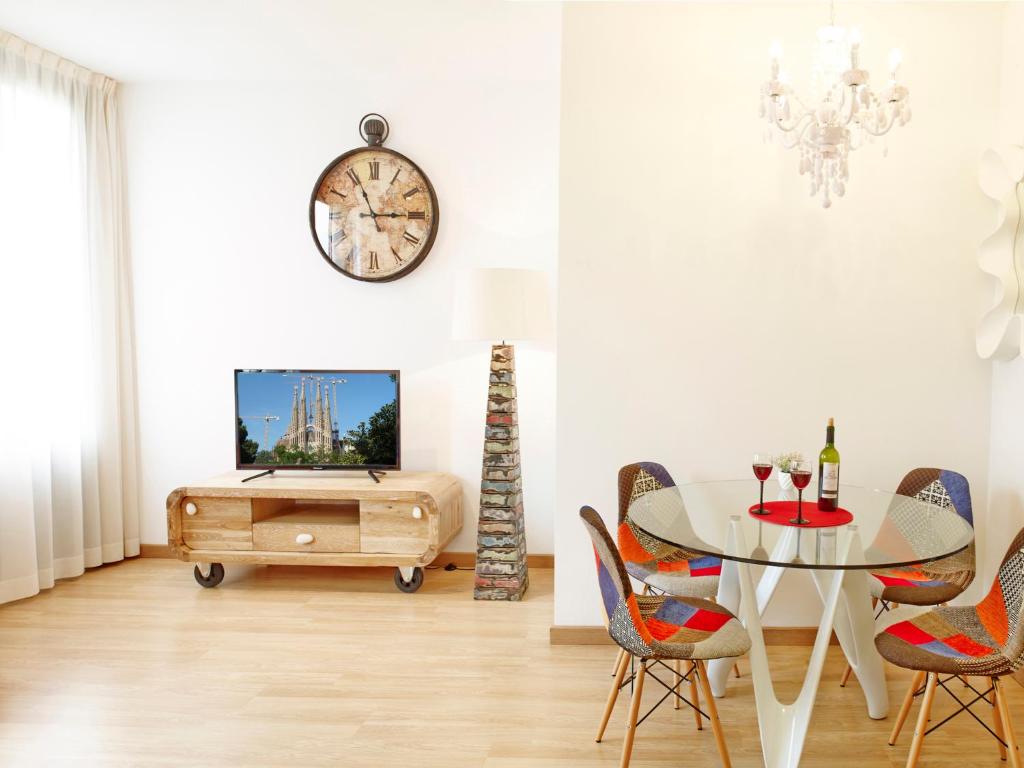 Испания Apartments Hostemplo Suites