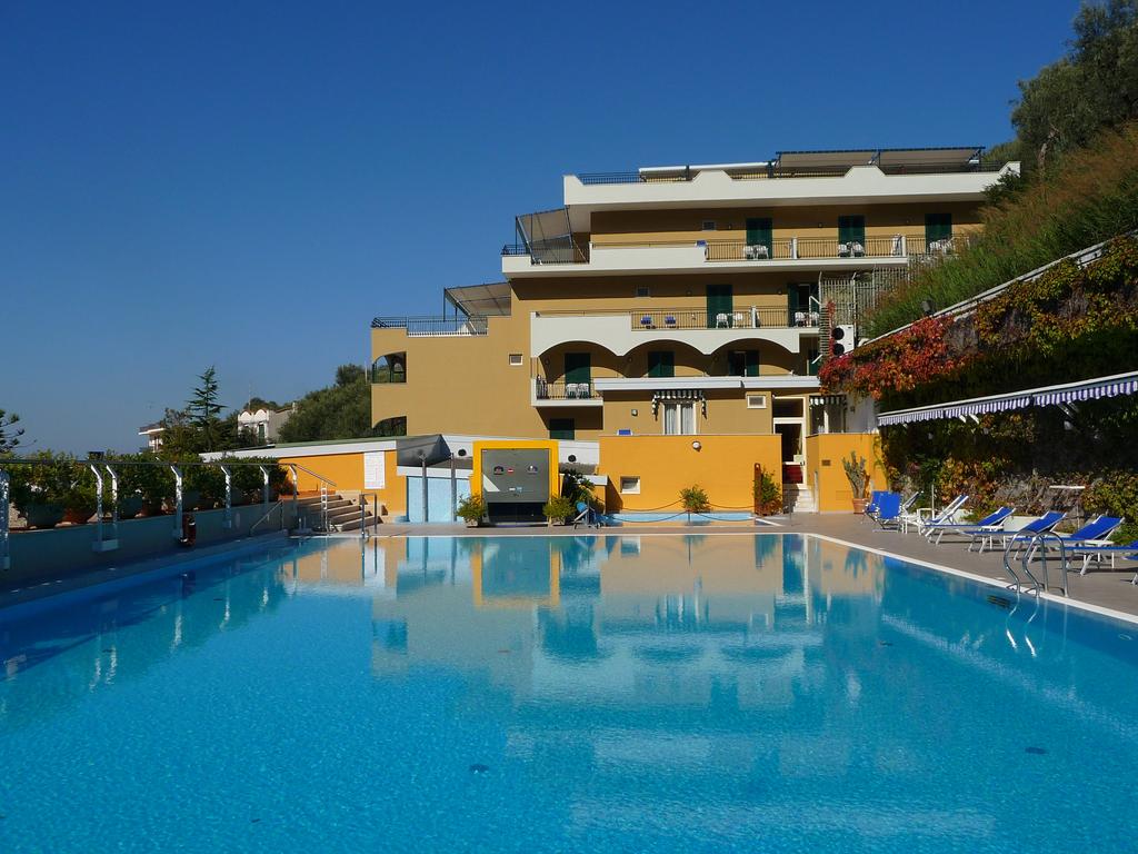 Туры в отель Best Western Hotel La Solara Неаполитанский залив Италия