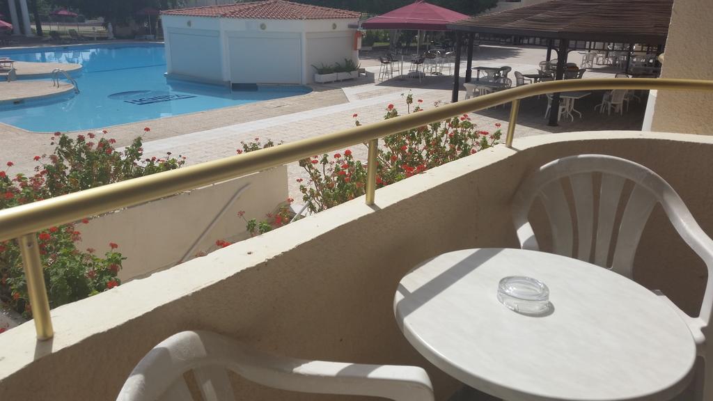Отдых в отеле Crown Resort Henipa Hotel Ларнака Кипр