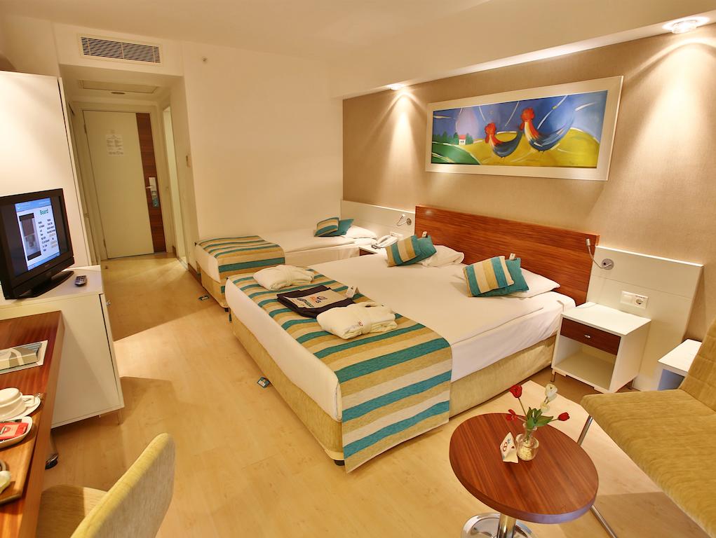 Odpoczynek w hotelu Sunis Evren Beach Resort Hotel & Spa