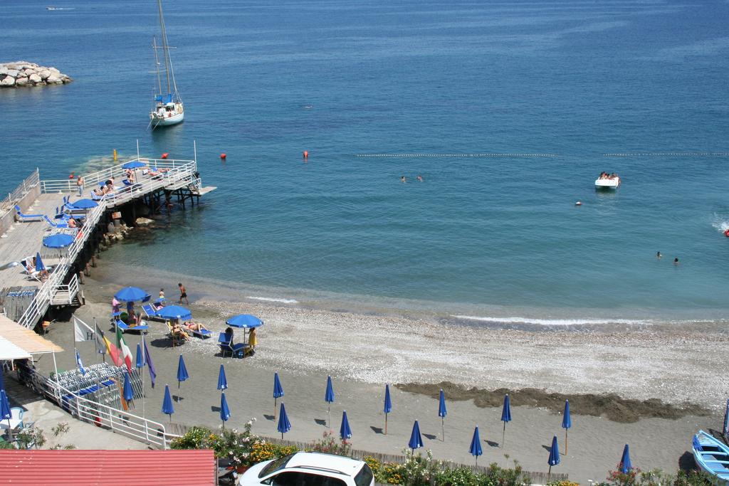 Tours to the hotel Baia Di Puolo (Marina Di Puolo) The Gulf of Naples Italy