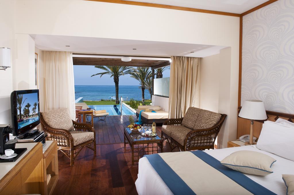 Отдых в отеле Athena Beach Hotel Пафос Кипр