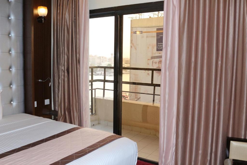Hotel reviews, Al Khaleej Grand Hotel