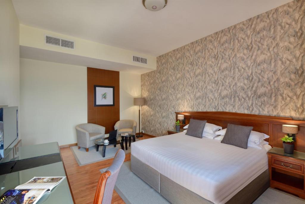 Дубай (місто) Majestic City Retreat Hotel ціни