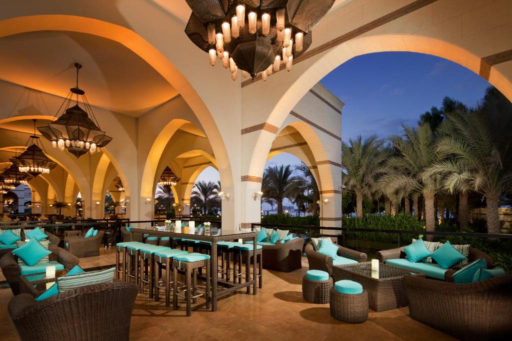 Jumeirah Zabeel Saray, Zjednoczone Emiraty Arabskie, Palma Dubajska, wakacje, zdjęcia i recenzje