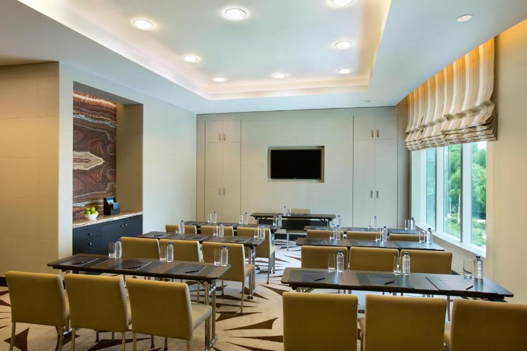 Отзывы про отдых в отеле, Millennium Al Rawdah Hotel (ex. Hilton Capital Grand)