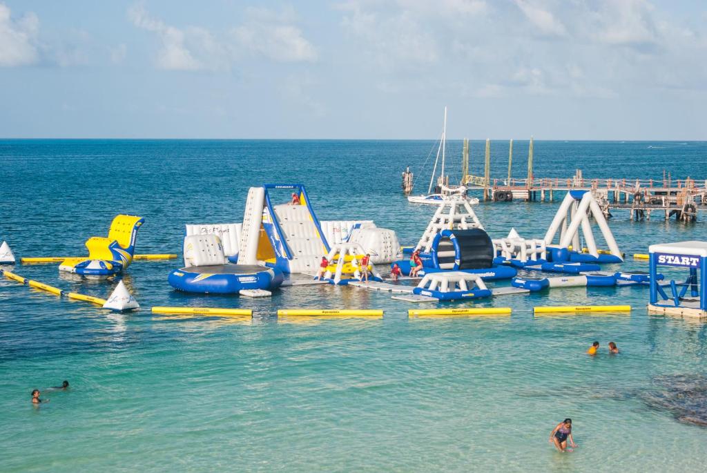 Отзывы об отеле Hotel Dos Playas Faranda Cancún (ex. Celuisma Dos Playas Cancun)