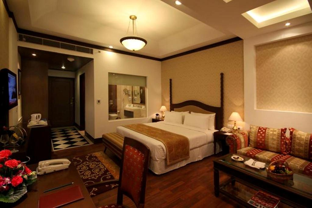 Горящие туры в отель Country Inn & Suites by Carlson Delhi Satbari