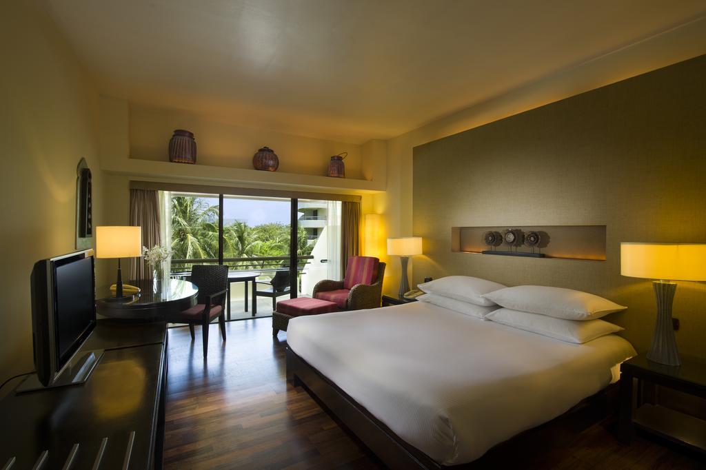 Отдых в отеле Pullman Phuket Karon Beach Resort (ex.Hilton Phuket Arcadia Resort & Spa) Пляж Карон