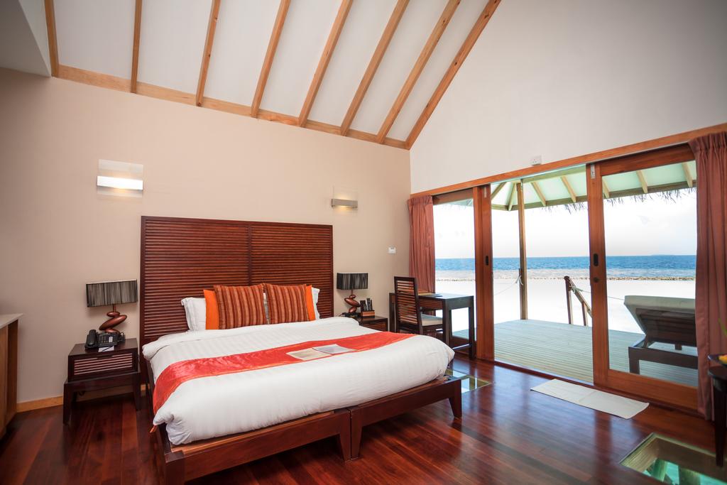 Відпочинок в готелі Vakarufalhi Island Resort