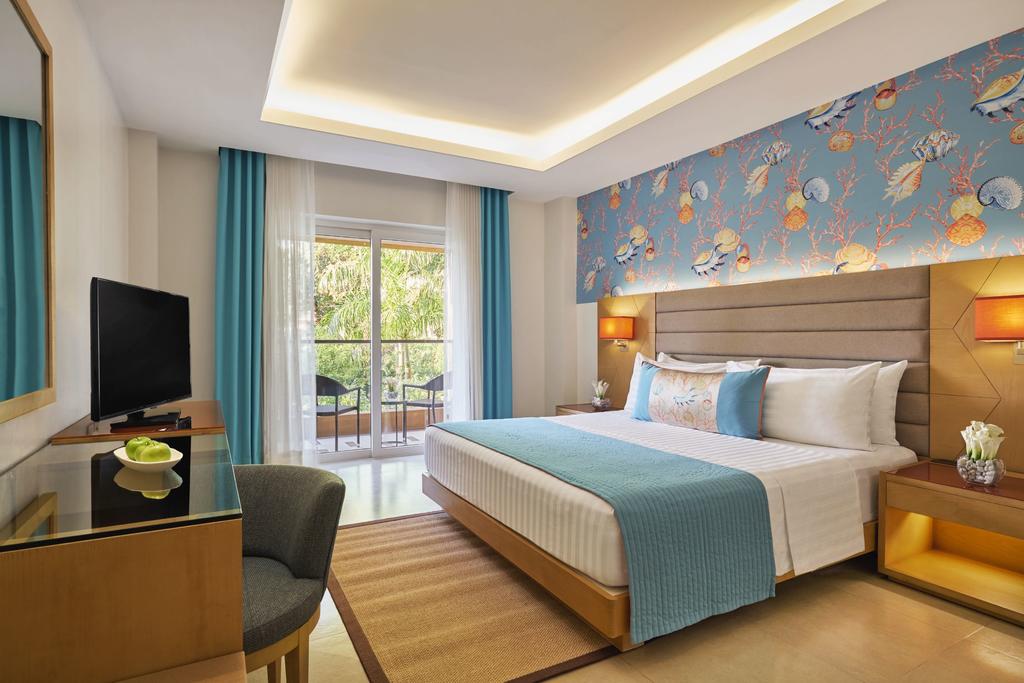 Відгуки про готелі Mövenpick Resort & Spa Boracay