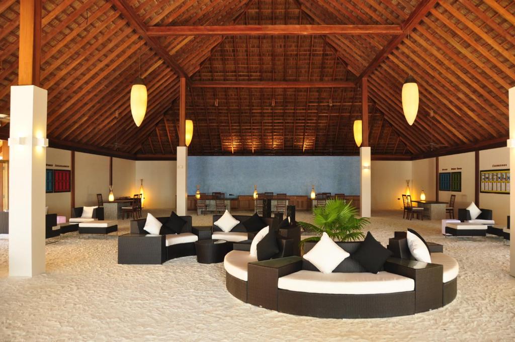 Горящие туры в отель Vilamendhoo Island Resort Ари & Расду Атоллы Мальдивы