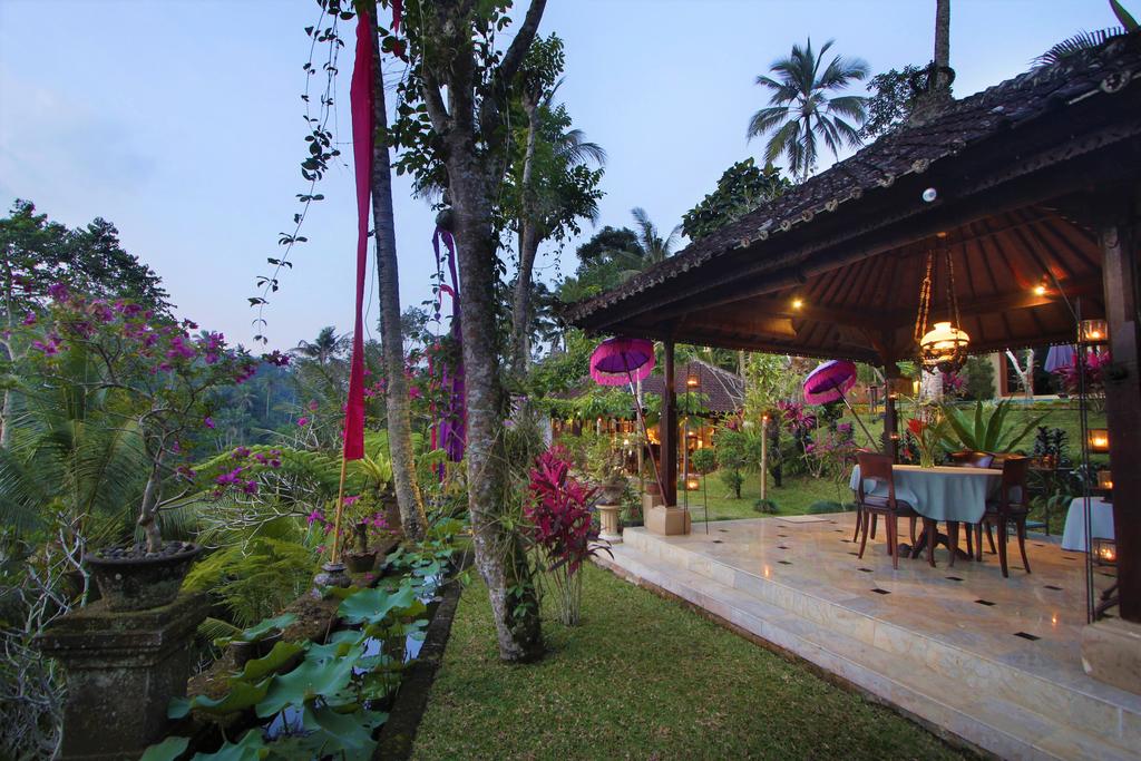 The Mahogany Villa, Індонезія