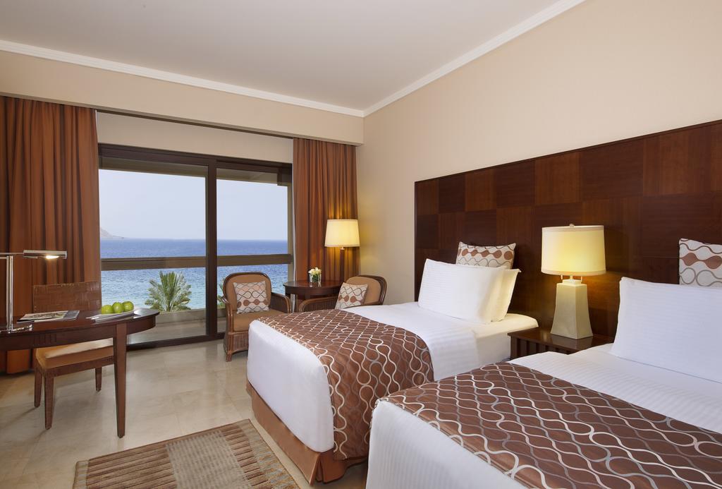 Intercontinental Aqaba Resort, Акаба, фотографии пляжа