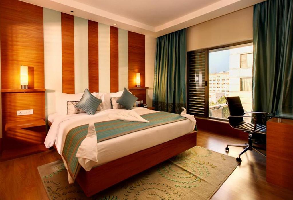 Горящие туры в отель Radisson Blu Hotel Chennai City Centre