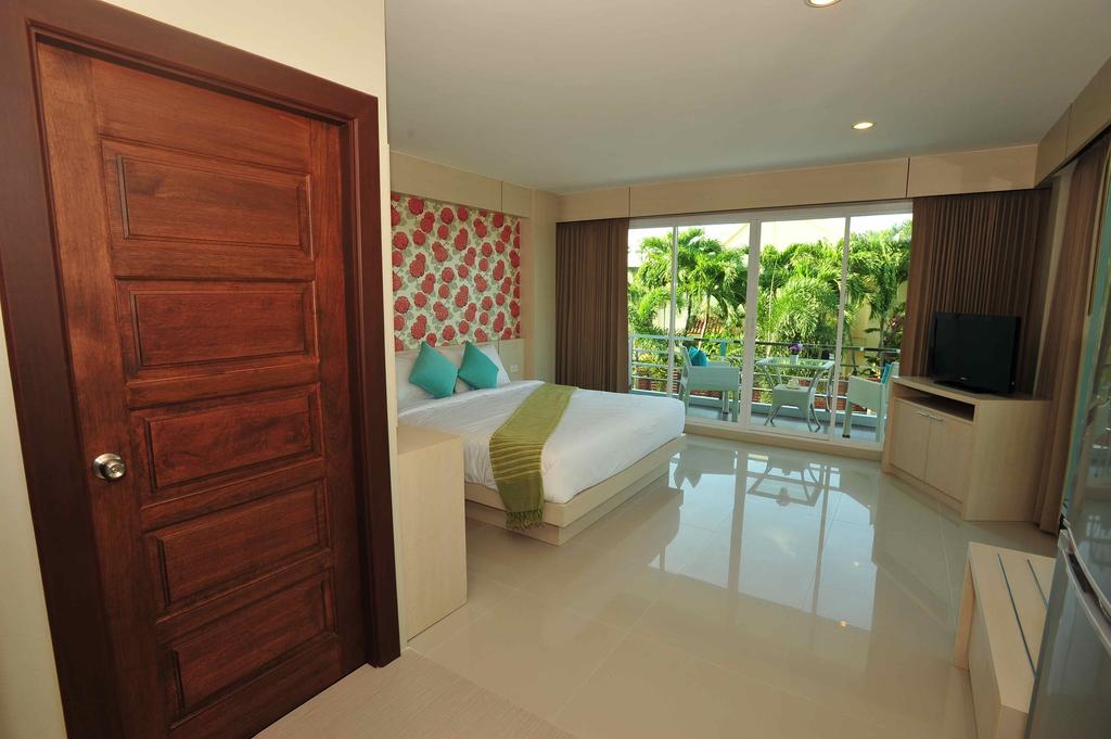 Отзывы гостей отеля Chalong Beach Front Residence