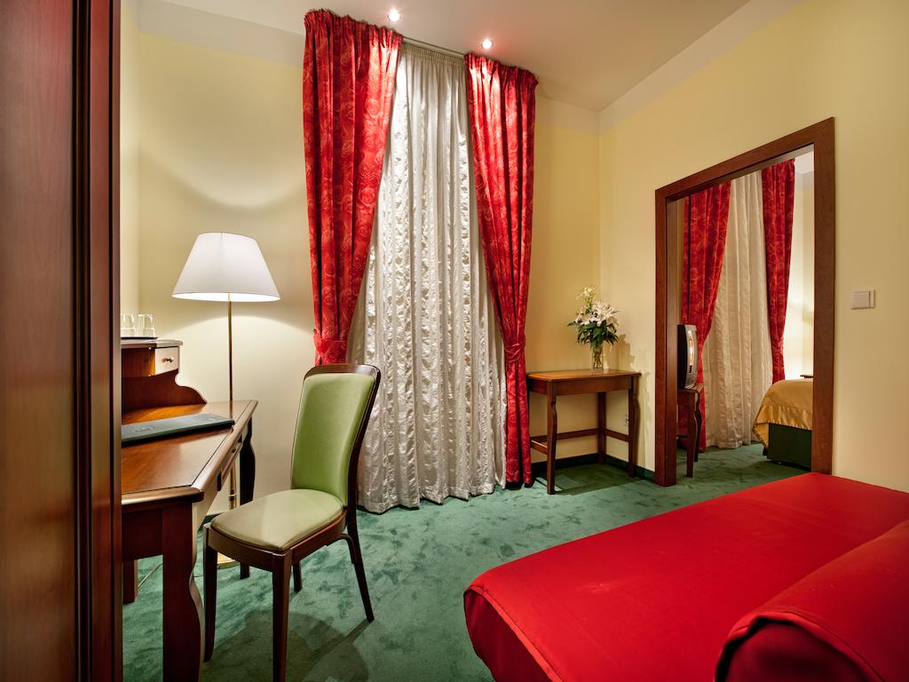 Wakacje hotelowe Jeleni Dvur Hotel Praga