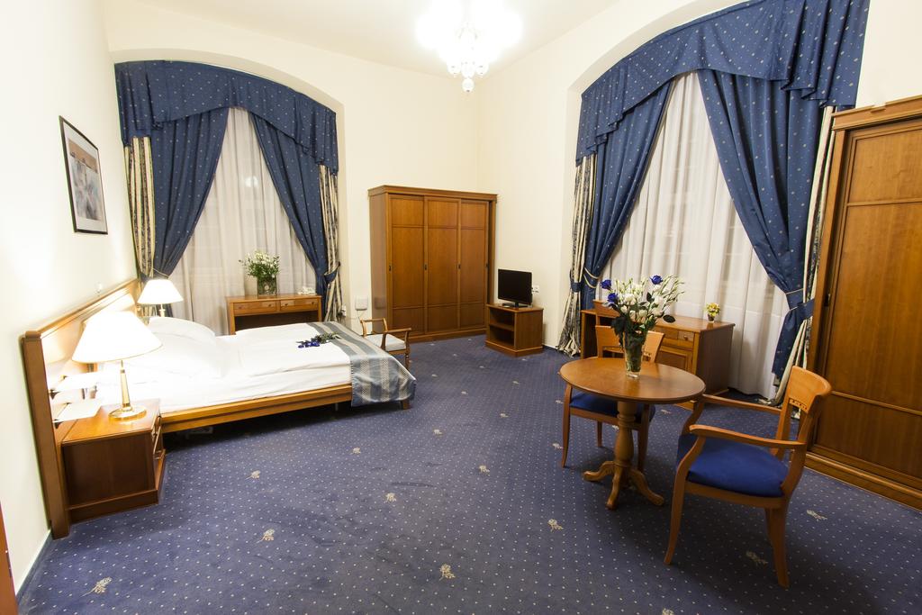 Hotel, Czech Republic, Prague, Modra Ruze
