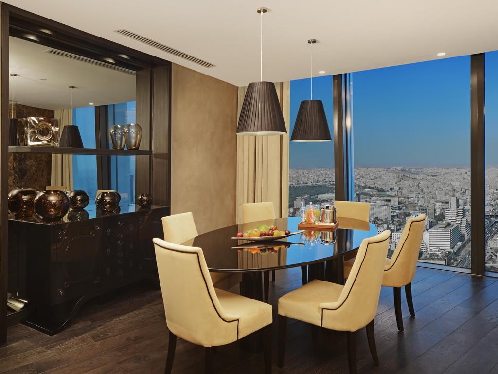 Відпочинок в готелі Rotana Amman