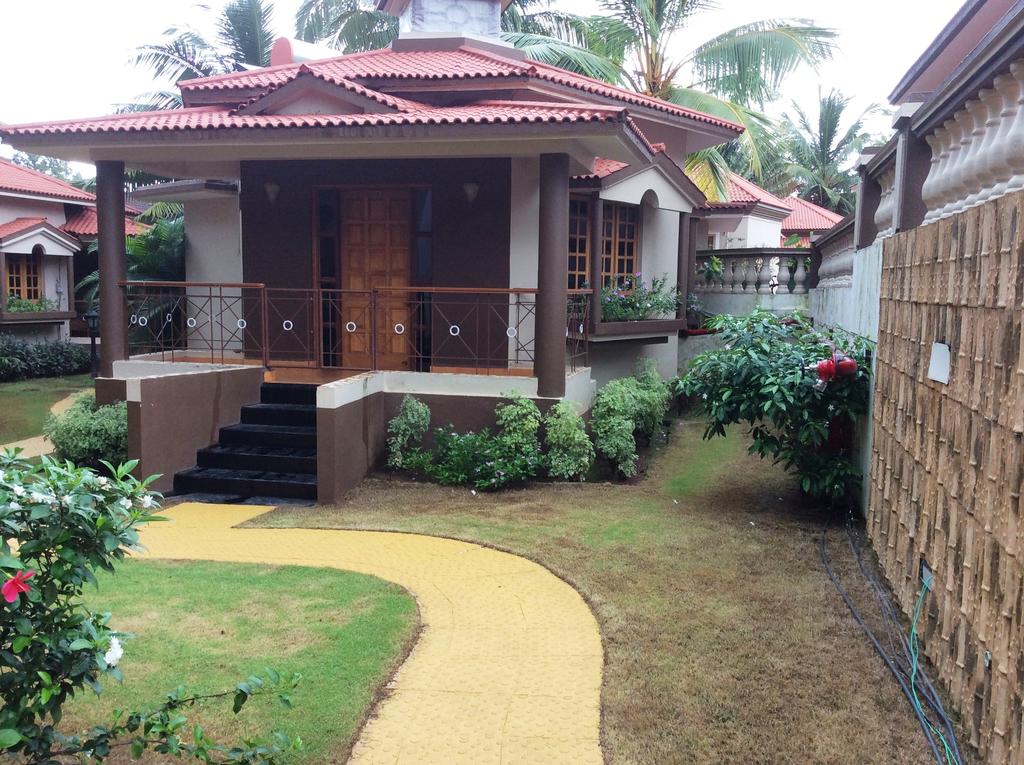 Leoney Resort Goa ціна