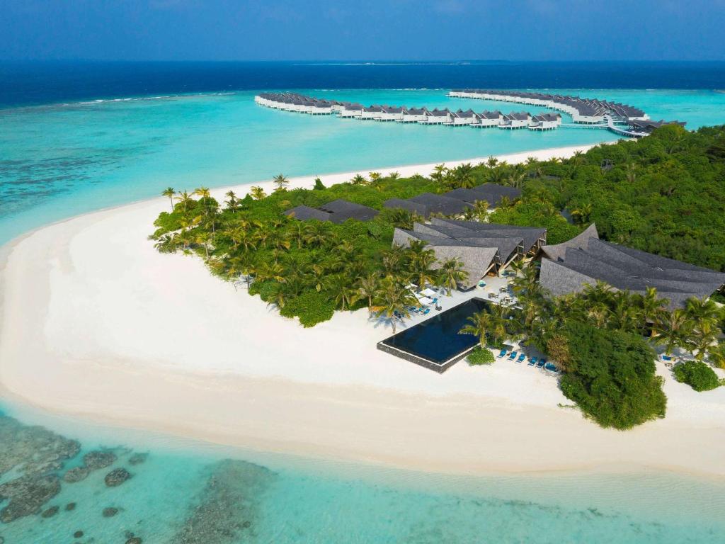 Movenpick Resort Kuredhivaru Maldives, Noonu Atoll 