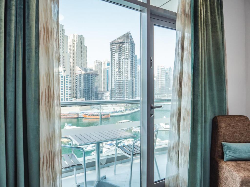 Дубай (пляжні готелі) Signature Hotel Apartments & Spa Marina (ex. Lotus Marina)