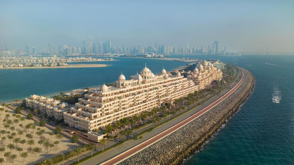 Kempinski Hotel & Residence Palm Jumeirah, Дубай Пальма, фотографії турів