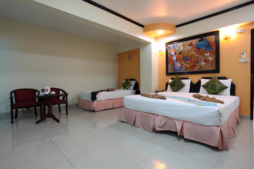 Opinie gości hotelowych Home Pattaya (ex. Monaa's Place)