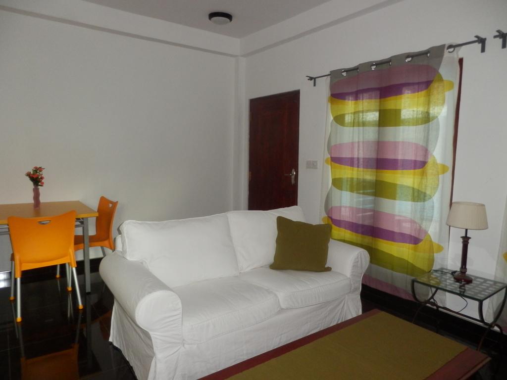 Tours to the hotel Ronny Cottage App Negombo Sri Lanka
