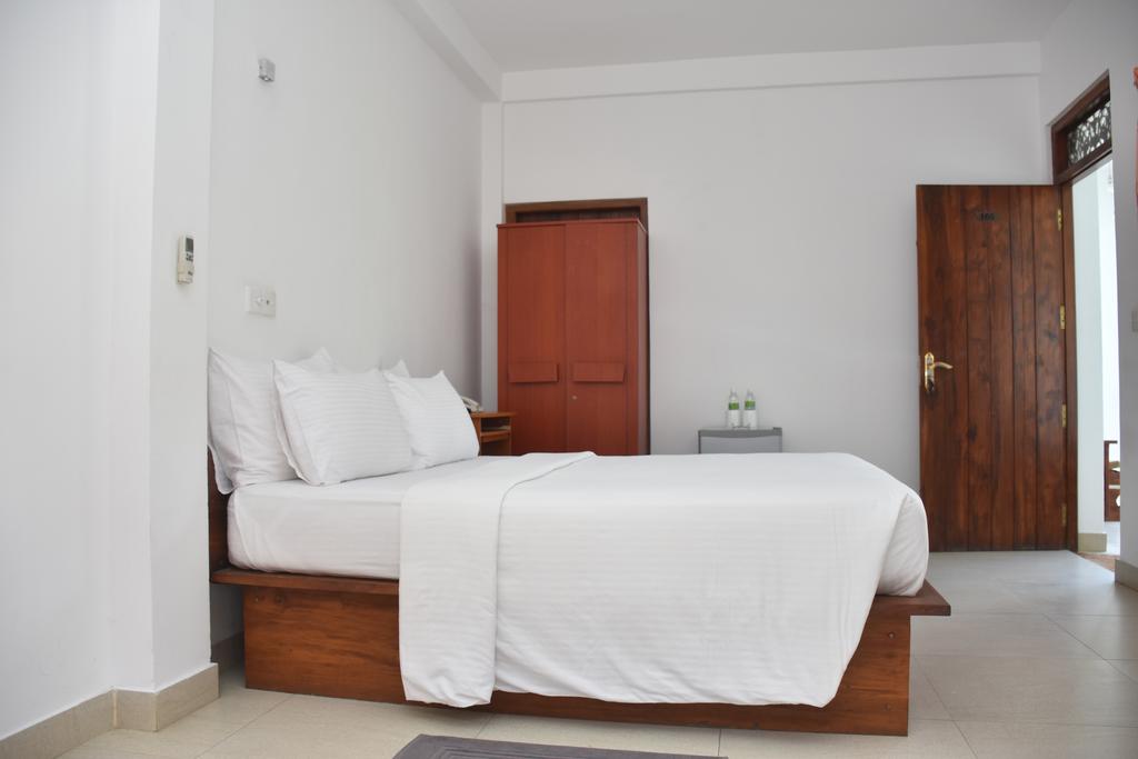 Горящие туры в отель Wimal's Resort Унаватуна Шри-Ланка