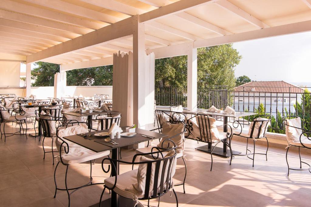 Отдых в отеле Neikos Mediterraneo Luxury Suites Кассандра