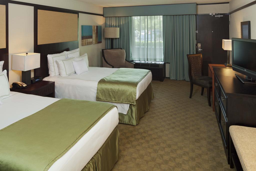 Відпочинок в готелі Doubletree By Hilton Orlando At Seaworld Орландо США
