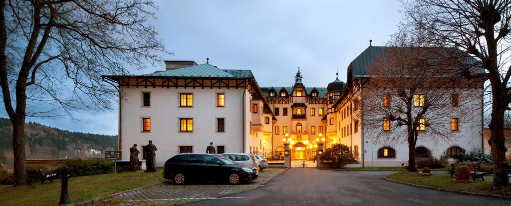 Горящие туры в отель Chateau Monty - Spa Resort Марианские Лазнe Чехия