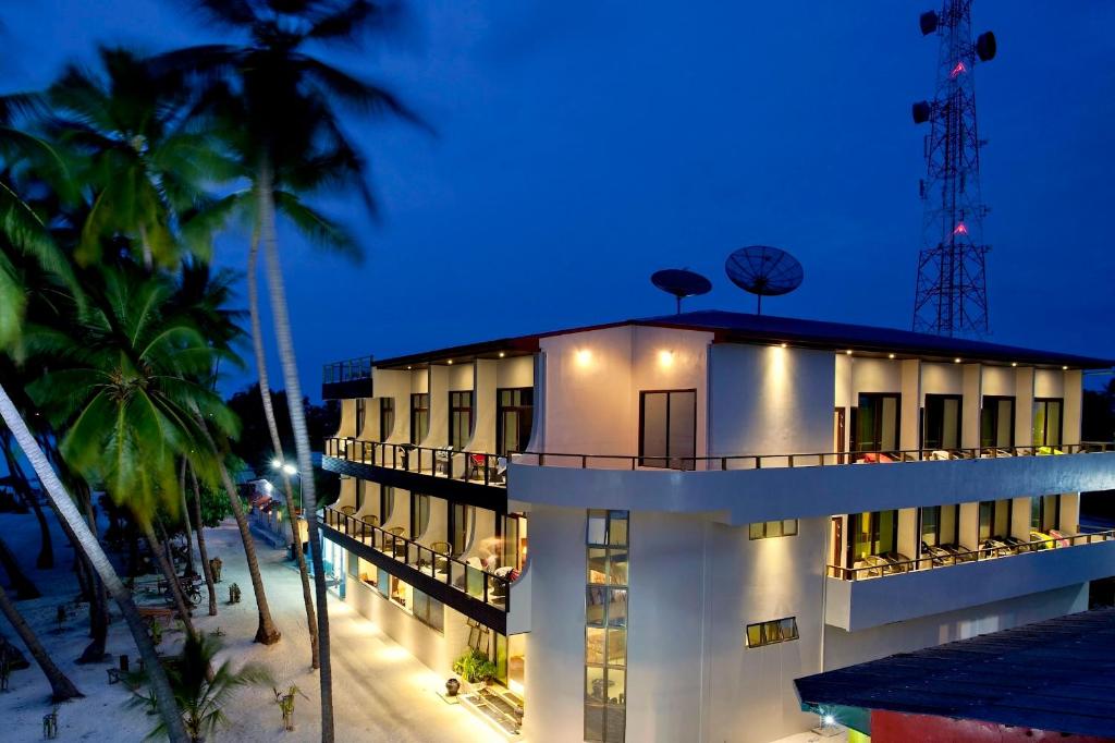 Отзывы об отеле Kaani Beach Hotel