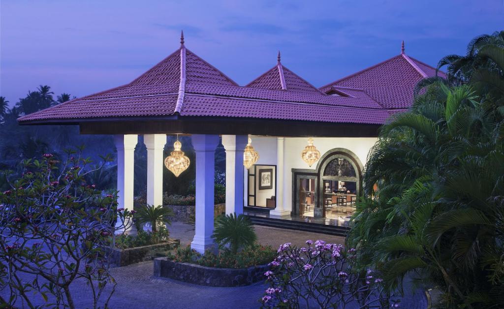 Taj Bentota Resort & Spa (ex.Vivanta By Taj), Бентота