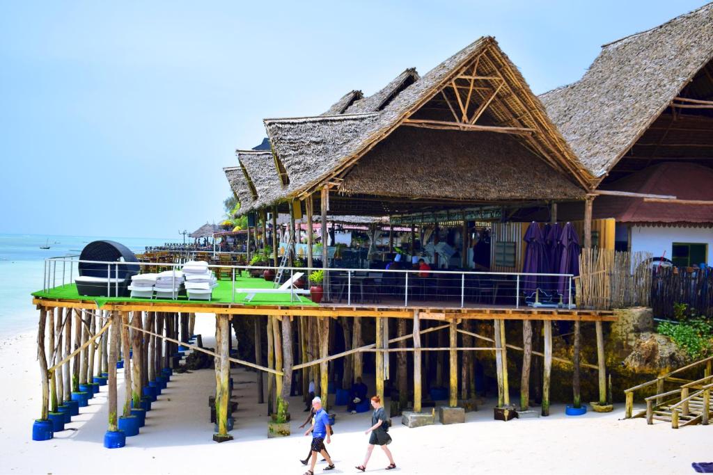 Recenzje turystów Amaan Bungalow Beach Hotel