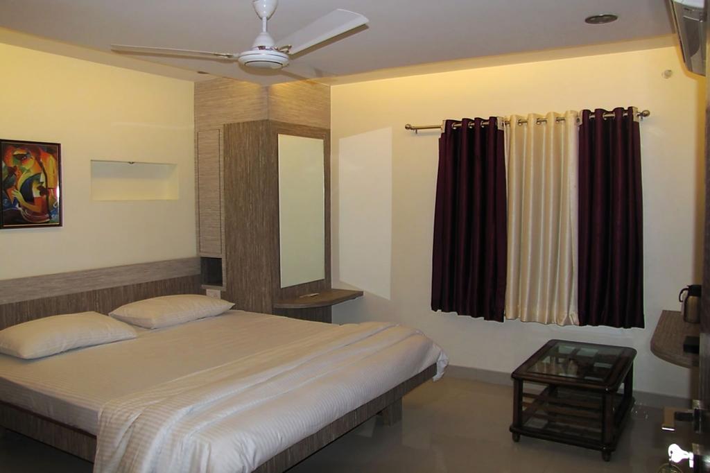 Indie Airport Hotel Mayank Residency