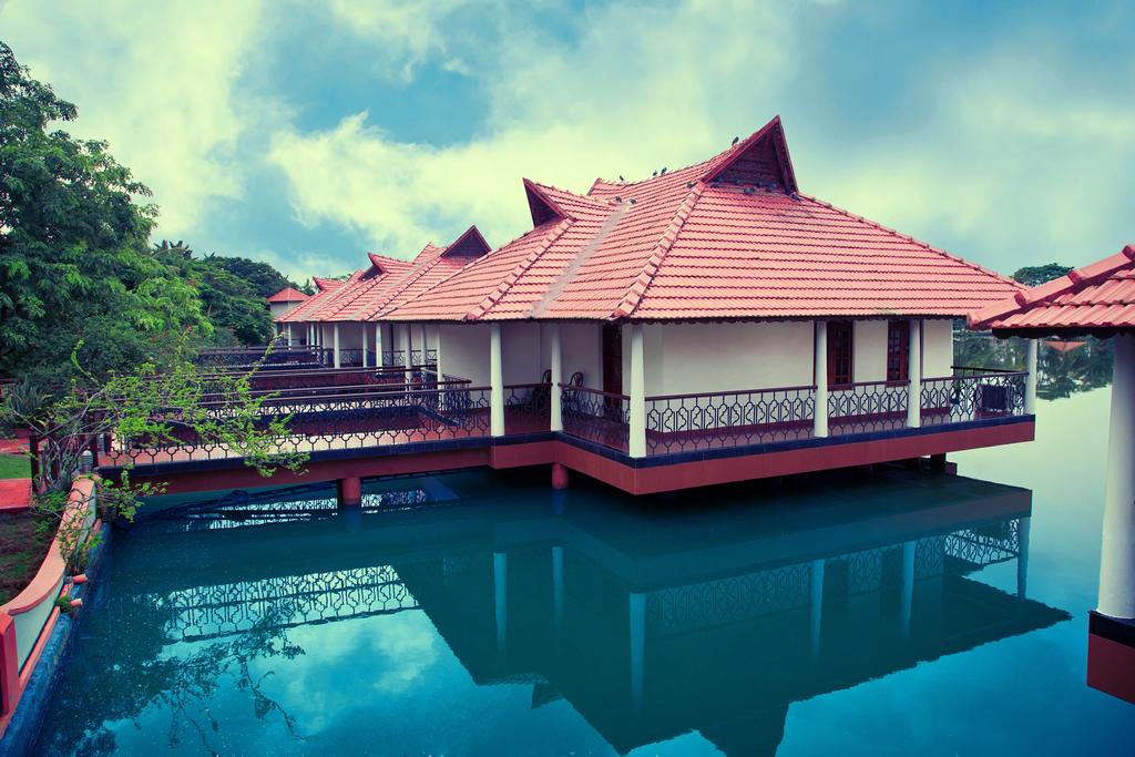 Горящие туры в отель Lake Palace Resort Аллеппи Индия