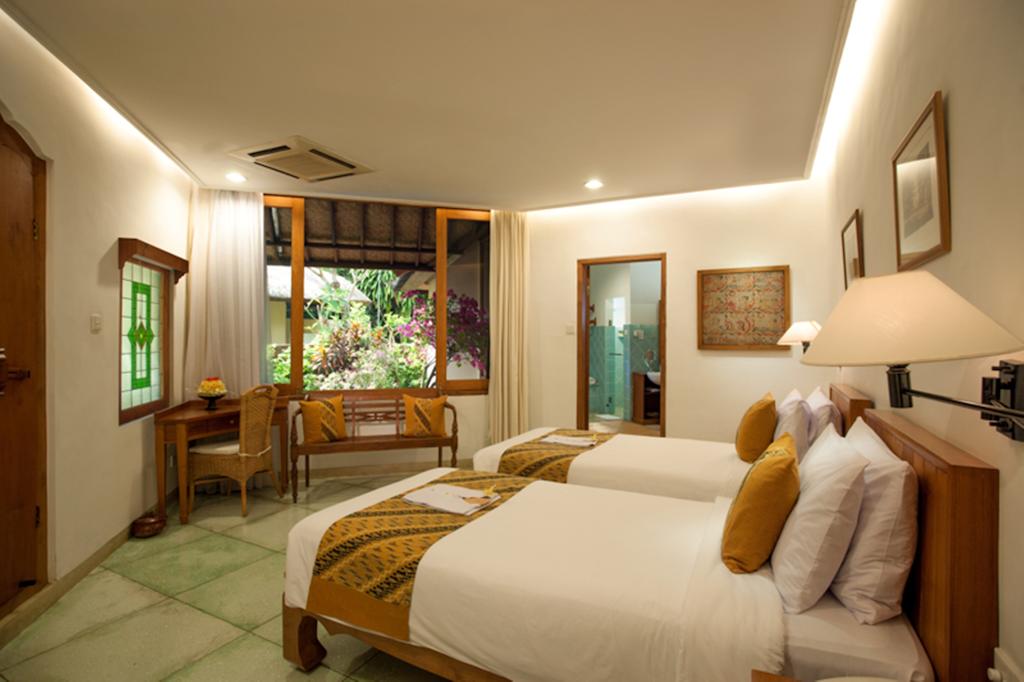 Відпочинок в готелі Tandjung Sari