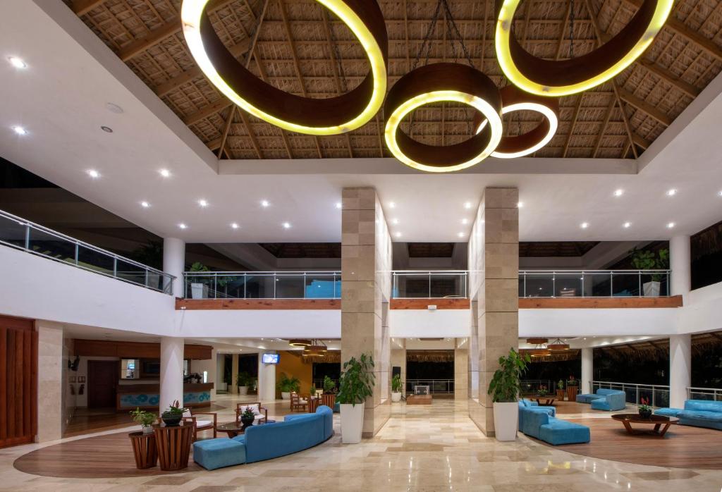 Hotel reviews Viva Dominicus Palace by Wyndham