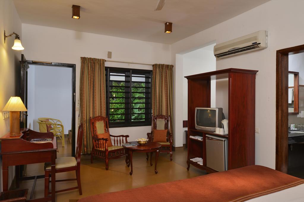 Горящие туры в отель Esturay Island Керала Индия