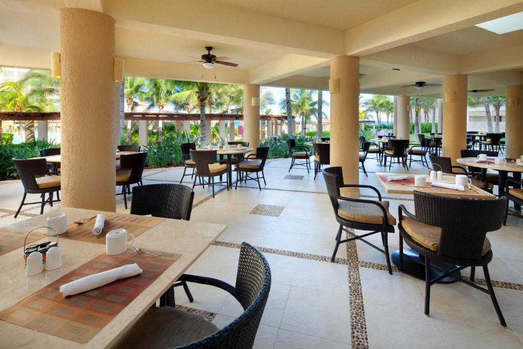 Фото отеля The Westin Lagunamar Ocean Resort Villas & Spa Cancun