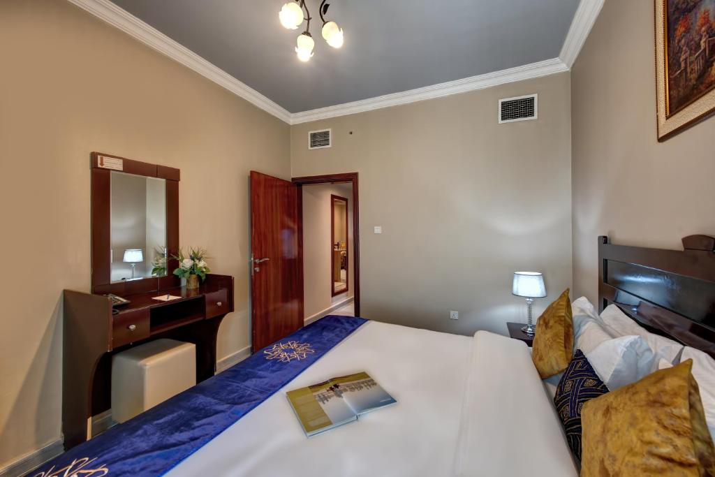 Відпочинок в готелі Al Bustan Tower Hotel Suites