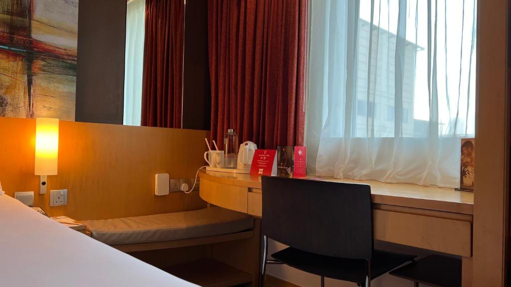 Hotel guest reviews Ibis One Central