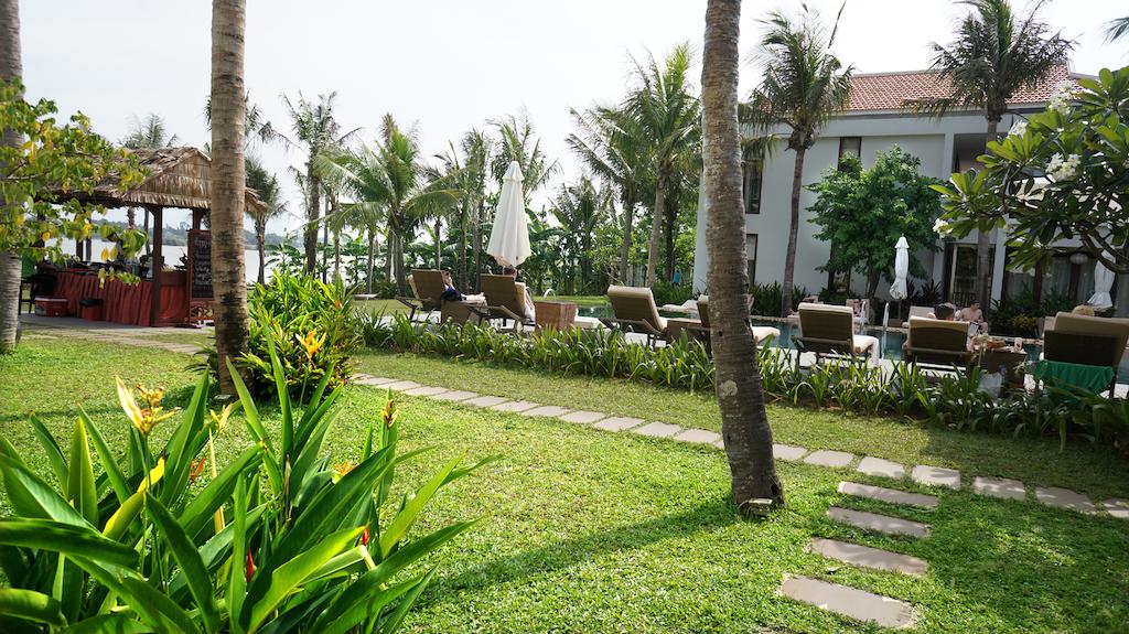 Vinh Hung Emerald Resort ціна