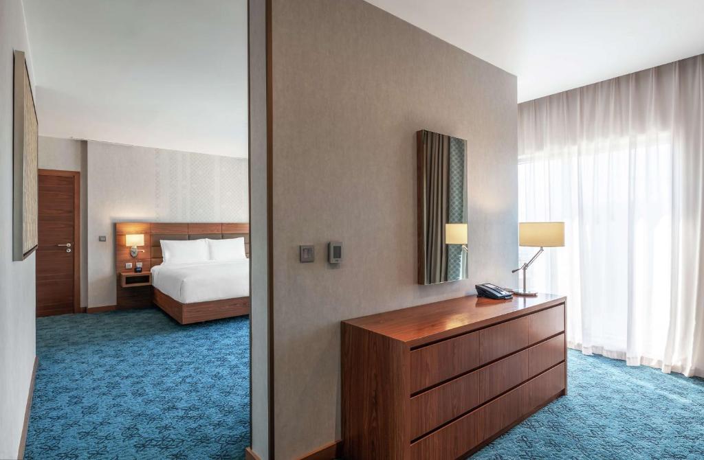 Отзывы об отеле Doubletree by Hilton Dubai Al Jadaf